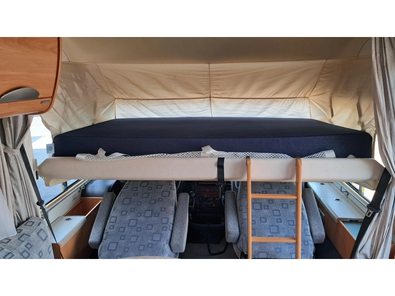 Hymer B klasse 674 Ruime gezinscamper  foto: 11