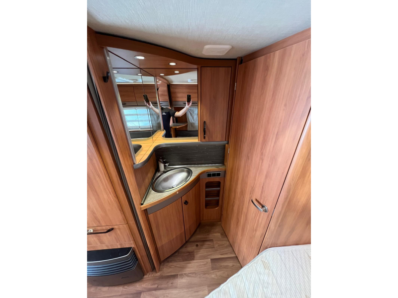 Eriba Nova Winner Edition 465 GL mover, toldo, aire acondicionado foto: 16