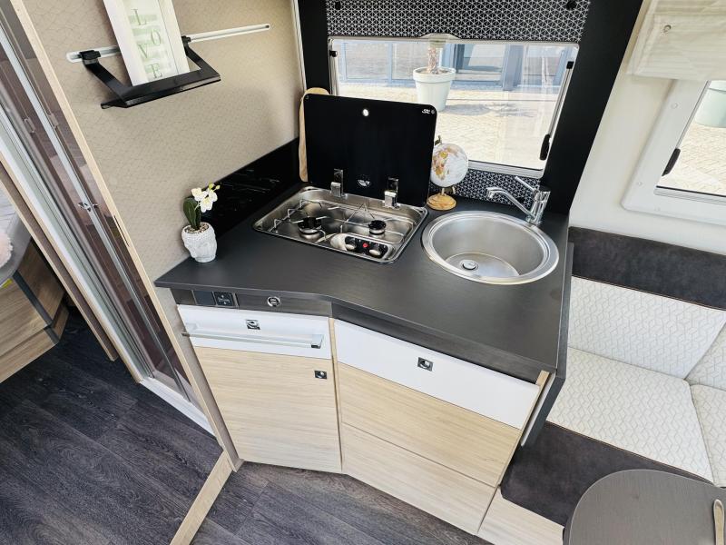 Chausson Titanium VIP 788 Automaat Queensbed Hefbed  foto: 12