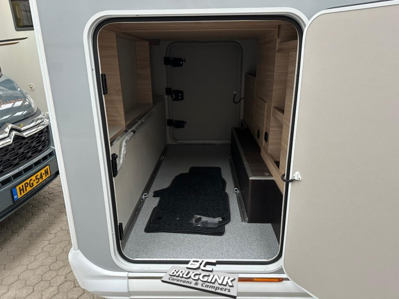 Knaus Van TI Plus 650 MEG PLATINUM SELECTION photo: 2