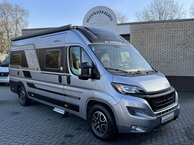 Adria Twin Supreme 640 SGX 180 pk AUTOMAAT 9-Traps Euro6 Fiat Ducato 8 **Lengtebedden in hoogte verstelbaar/4 zitplaatsen/2x Lithium/2 foto: 3