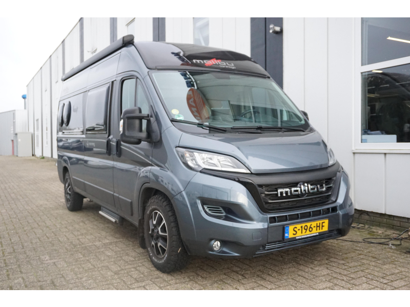 Malibu Van Charming 600 DB photo: 2