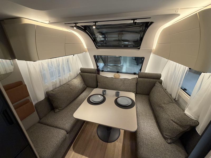 Adria Alpina Modelo 2027 foto: 7