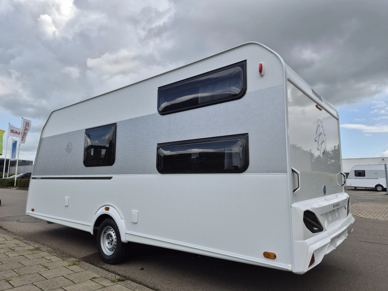 Knaus Sport 500 KD Stapelbedden en douche!  foto: 3