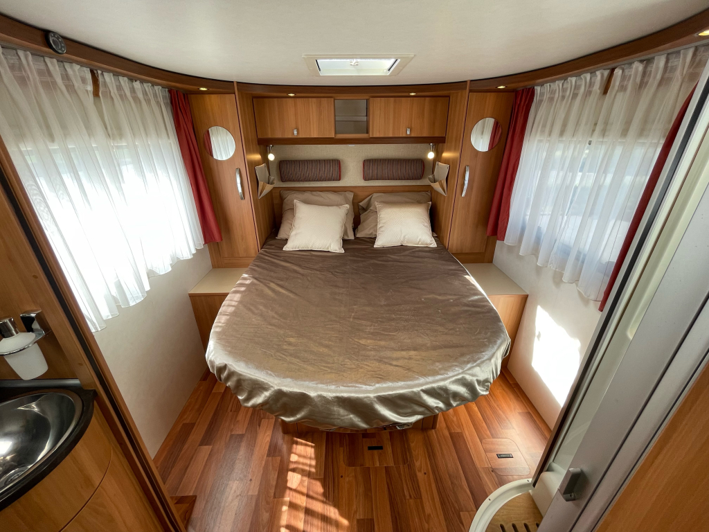Hymer Tramp 698 CL QUEENSBED 3LTR 160 PK BR-SYSTEEM CAMERA photo: 2