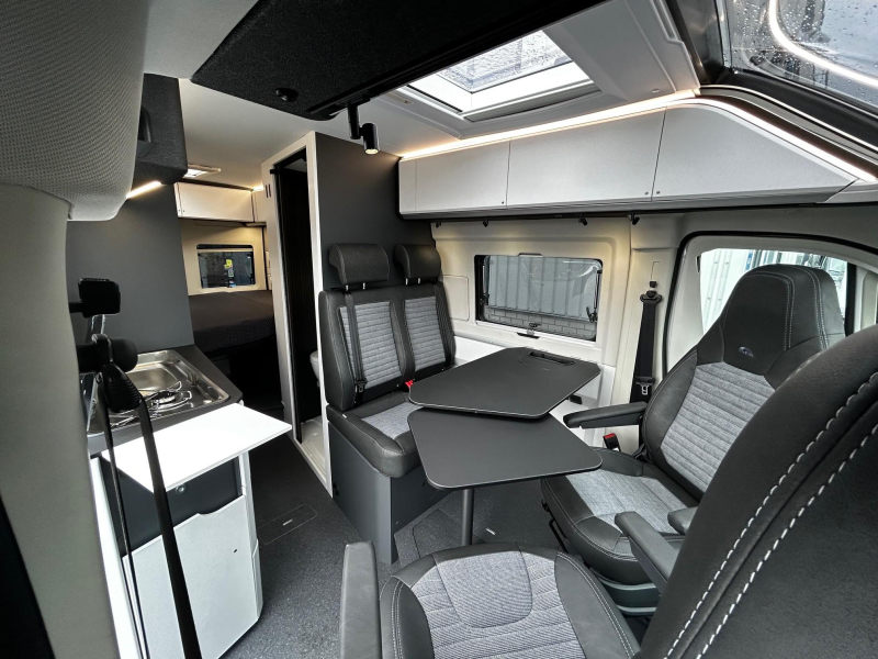 Adria Twin Supreme 600 SPB Truma dieselkachel Luifel  foto: 8