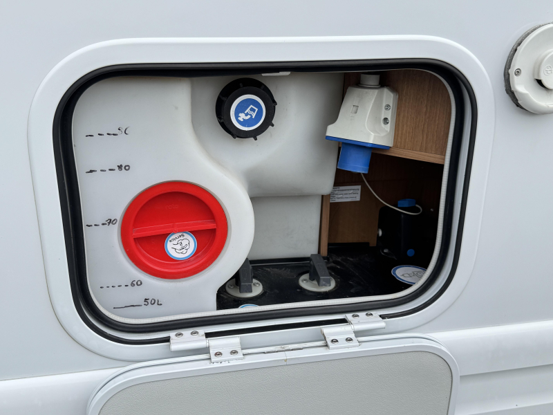 Knaus Vansation Van TI 600 meg - lits jumeaux photo : 18