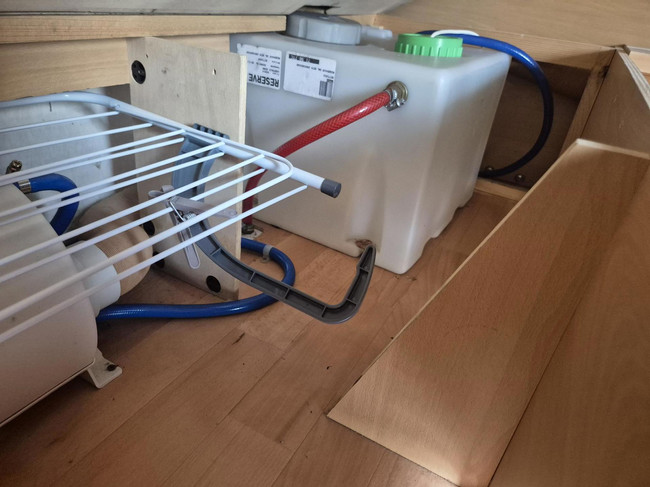 Adria ALTEA 502DT 3 pers. triple stapelbed & voortent 1e eig foto: 15