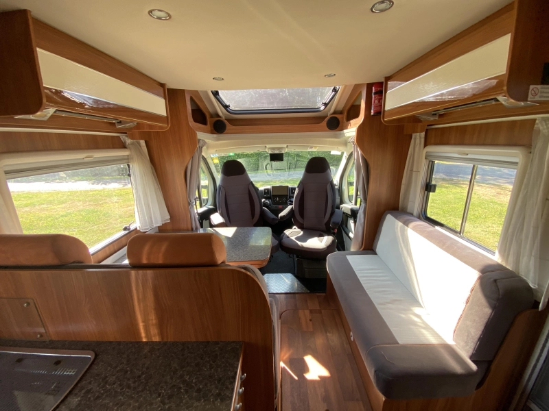 Dethleffs Magic Edition 7151 EB lengte bedden + hefbed  foto: 4