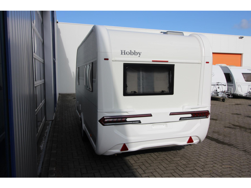 Hobby On Tour 390 SF Caravan breedte 220 cm!  foto: 3
