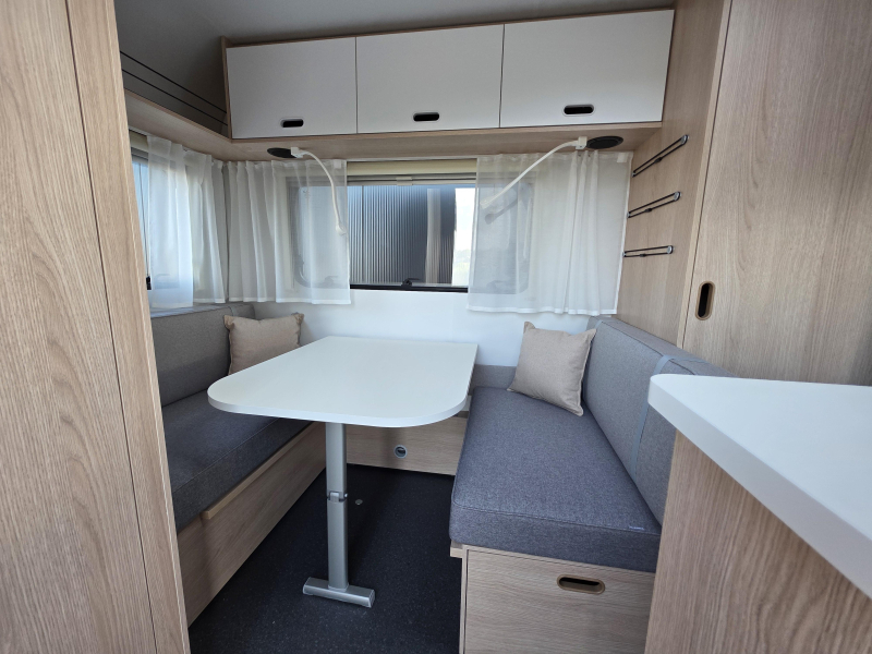 Adria Aviva 400 PS Foto: 3