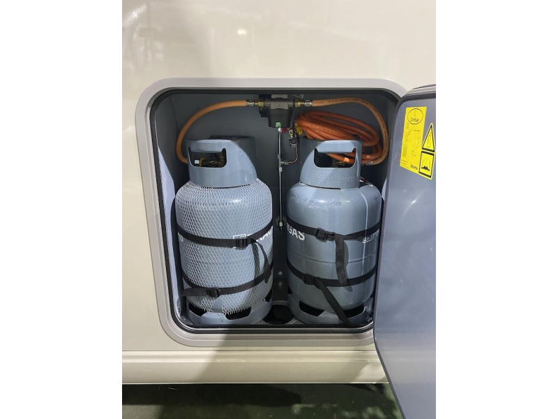 Frankia Platin 8400 QD Alpine Geluidsysteem  foto: 22