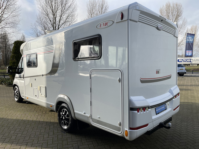LMC Cruiser Sportline 662 G Edition 60 Jahr | Single beds | Roof air conditioning | 1st owner | 2x Solar | Tow bar | Inverter | Camera | TV | Navi | Clima | Air suspension | Head-up display | Stabilizer jacks | Lane Assist photo: 4