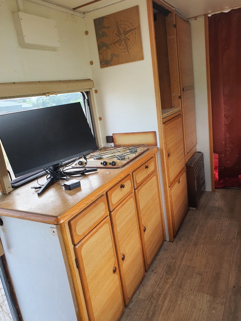 LMC Liberty 6500 Fiat 290 2.5 Turbo Diesel | Fixer-upper photo: 16