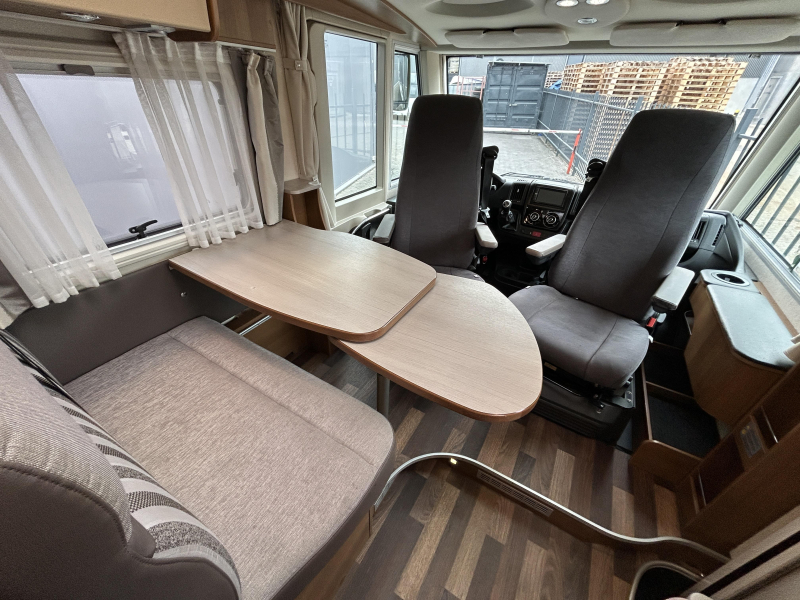 Knaus Van I 600 ME Hefbed, Solar, Schotel  foto: 23