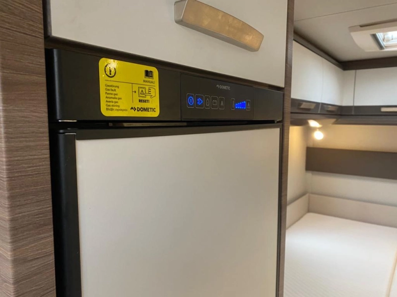 Knaus Live TI 650 MF Frans bed | Automaat  foto: 7