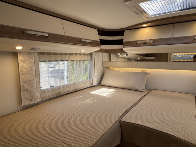 Carthago T 460 KB LE 140 pk AUTOMAAT 9-Traps Euro6 Fiat Ducato **Enkele lengtebedden/Bomvol opties/4 zitplaatsen/Lithium/Zonnepaneel/Omvo foto: 19