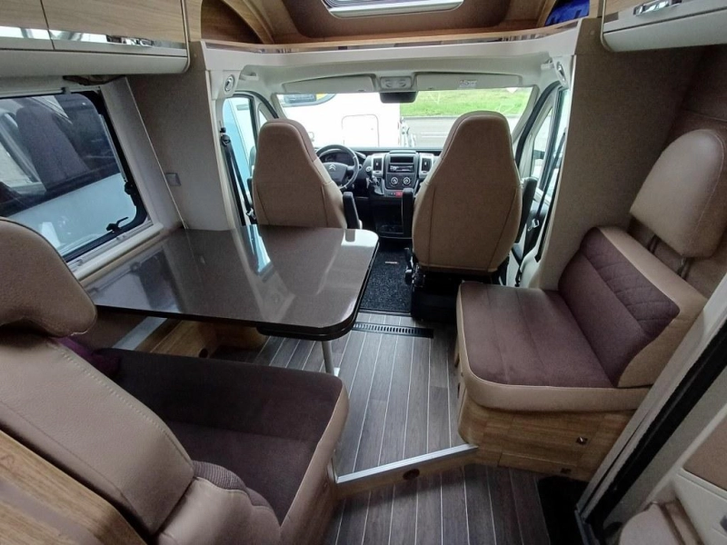 Adria Matrix M 670 SL Prima onderhouden camper  foto: 7