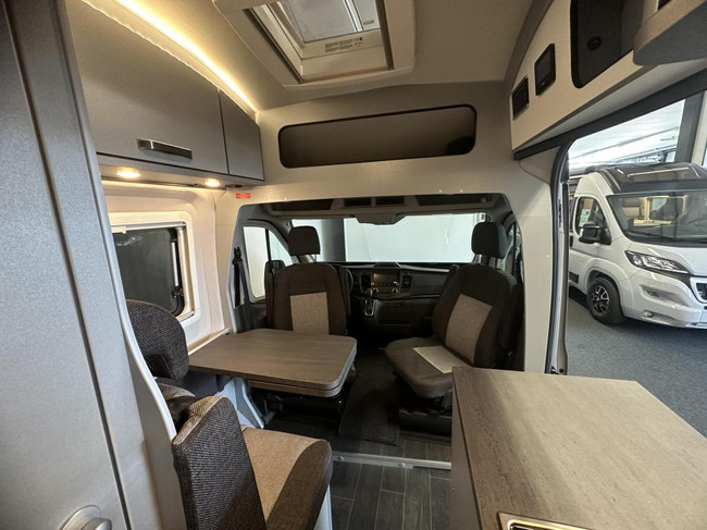 Weinsberg CaraTour Ford 600 mq automaat foto: 6