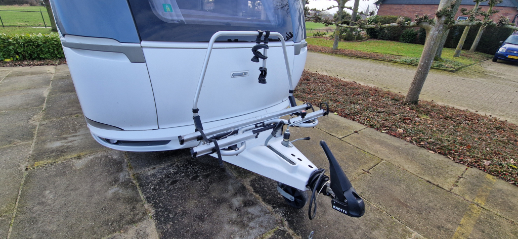 HOBBY Hobby De Luxe 540 FU – Frans Bed – Mover (Autark) foto: 7