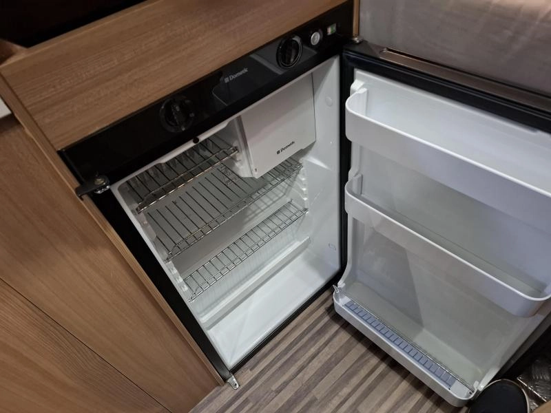 Adria Twin 600 Sunliving 130PK Solar  foto: 12