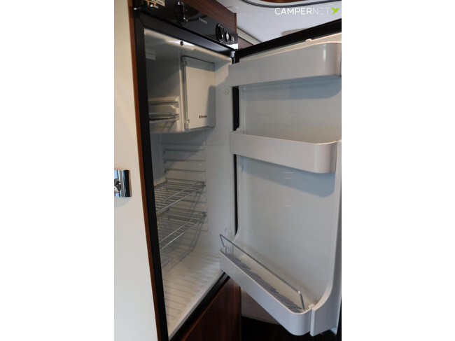 Adria TWIN 600 SPT Multijet 150pk | Omvormer | Luifel | Trekhaak | Bearlock | Fietsendrager | Dwarsbed | LED TV | Parkeersensoren acht foto: 14