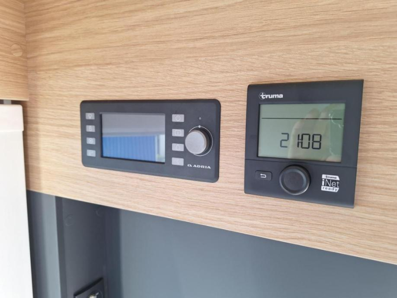 Adria Matrix Axess 650 SL - NIEUWSTAAT - HEFBED  foto: 20