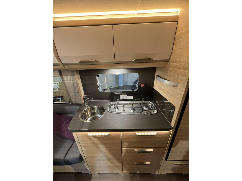 Knaus Sudwind 60 Years 500 FU Mover-Toldo de cassette foto: 7