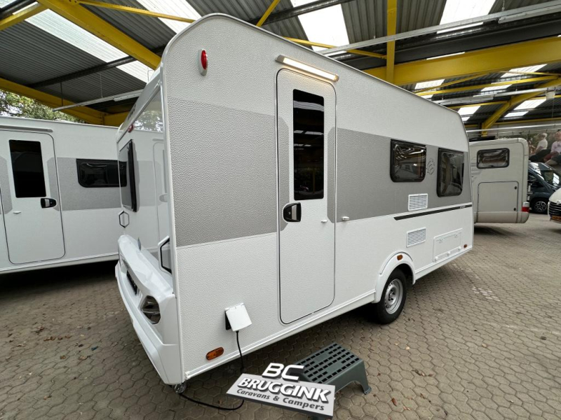 Knaus Sport 420 QD Querbetten 210 CM LANG! Foto: 1