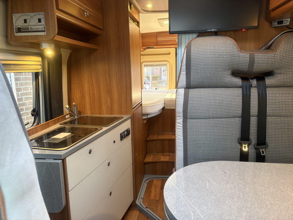 Globecar Campscout, Enkele bedden 3.0 Turbo 156pk AUTOMAAT foto: 6