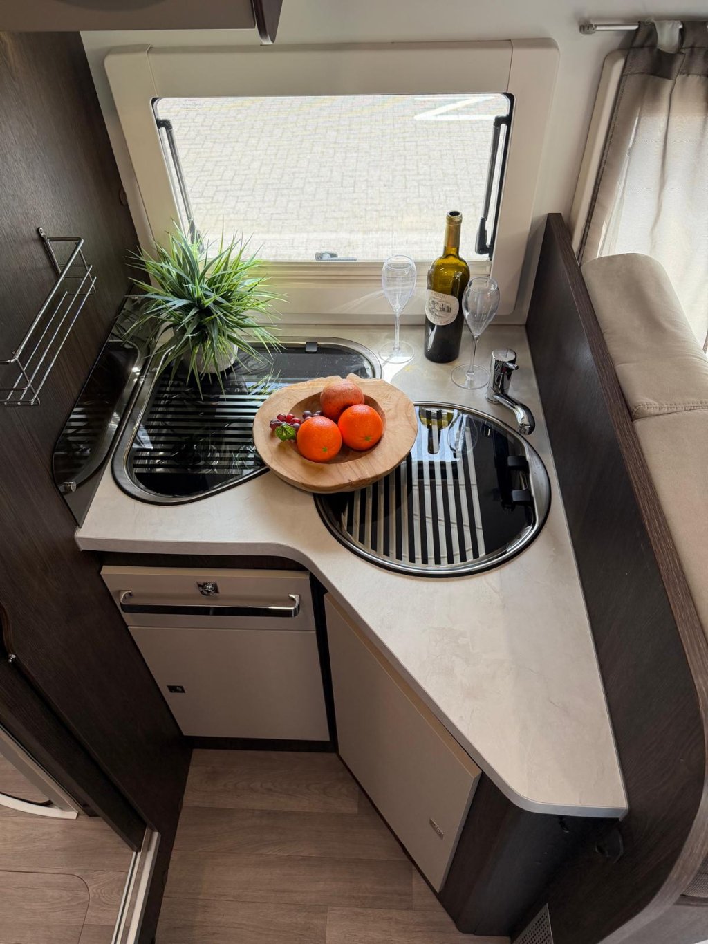 Benimar Tessoro 495 UP CAMA CENTRAL + CAMA ABATIBLE GARAJE XXL 6.99M foto: 7