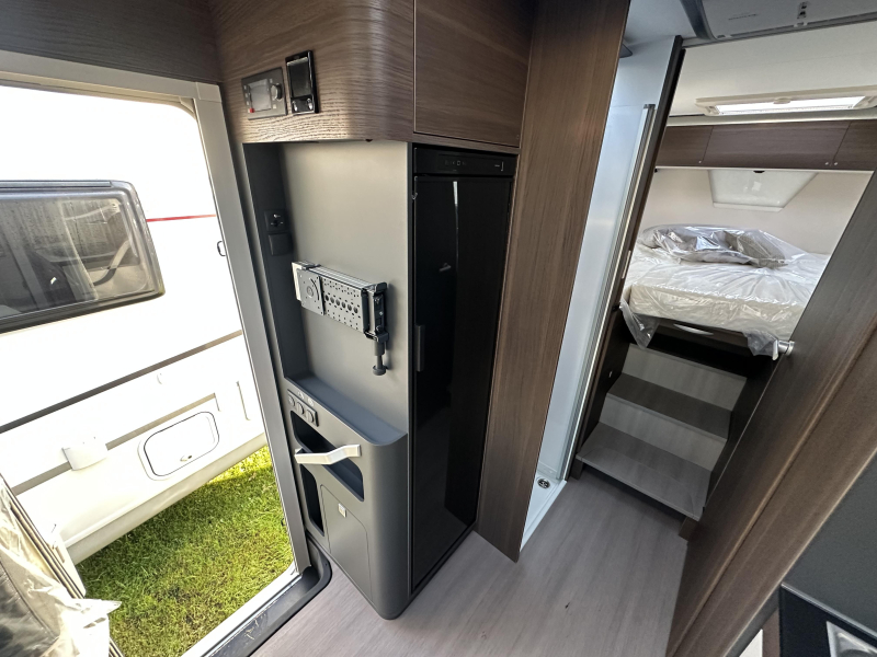 Adria Coral Supreme 670 DL climatisation de toit / automatique photo : 11