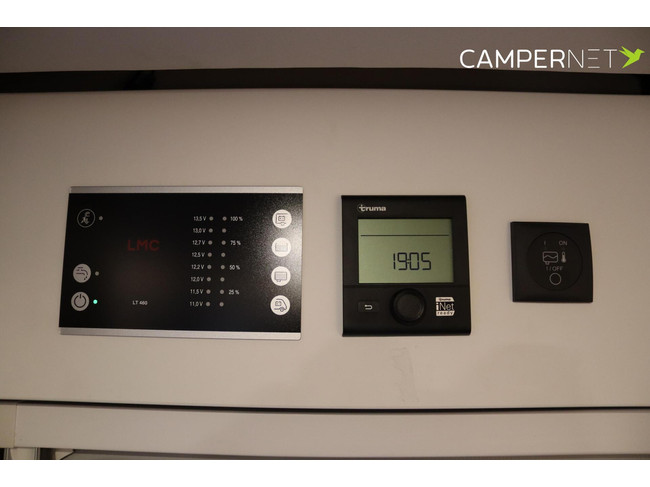 Camping-car LMC Tourer Lift H664 170 ch Automatique | Lits longs | Lit relevable | Chauffage diesel | Grand garage | Porte-vélos | Système multimédia | Photo : 23