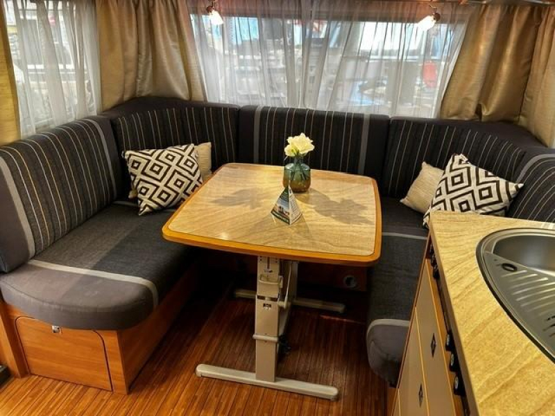 Dethleffs Camper 470 FR mover, bike rack photo: 2