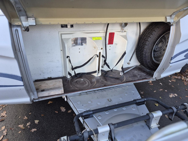 Fendt 560 GT Enkele bedden, Mover, Airco, Cassetteluifel etc