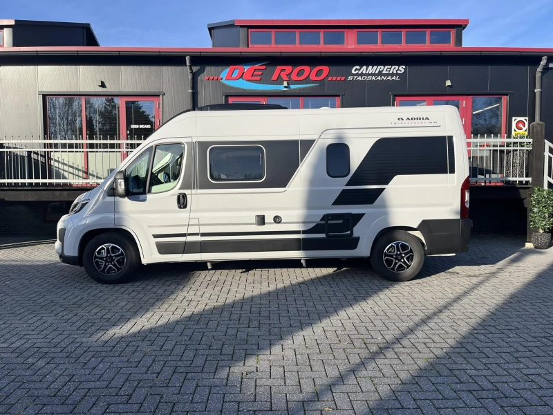 Adria Twin Supreme 600 SPB Automaat - Panoramaraam  foto: 9