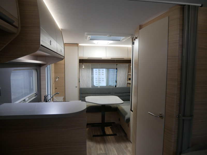 Fendt Bianco Activ 465 SGE Model 2026  foto: 12