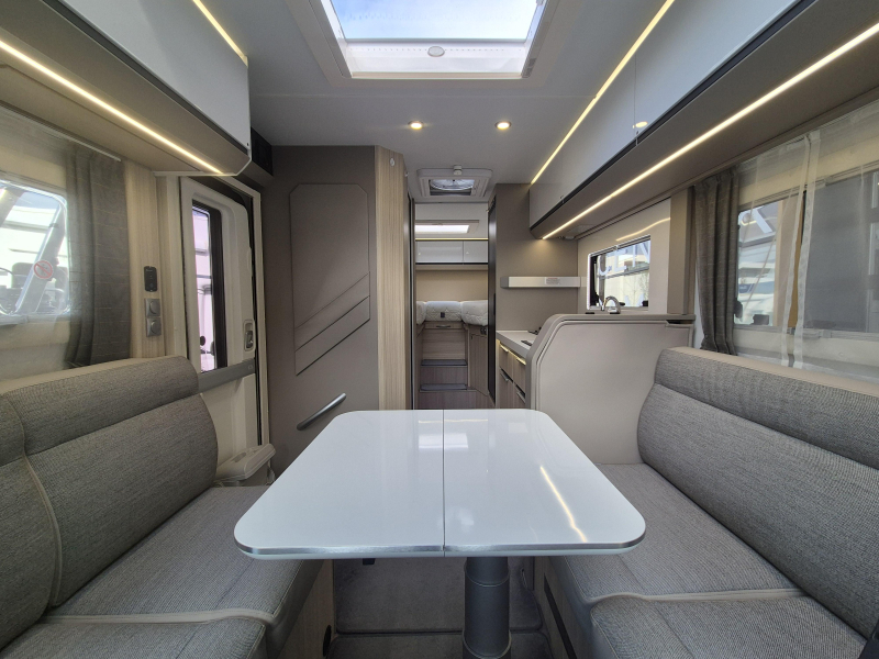 Adria Compact DL Plus 160 pk Automaat  foto: 2