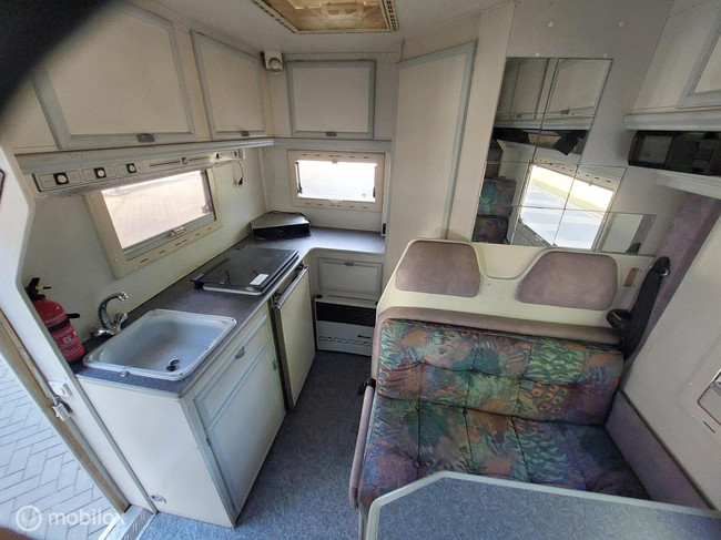 Fiat Ducato 1.9TD Frankia Mobil A520 Autocaravana compacta foto: 16