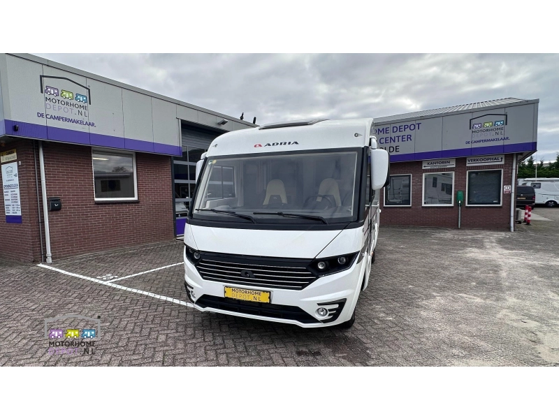 Adria Sonic I 700 SC muy completo foto: 5