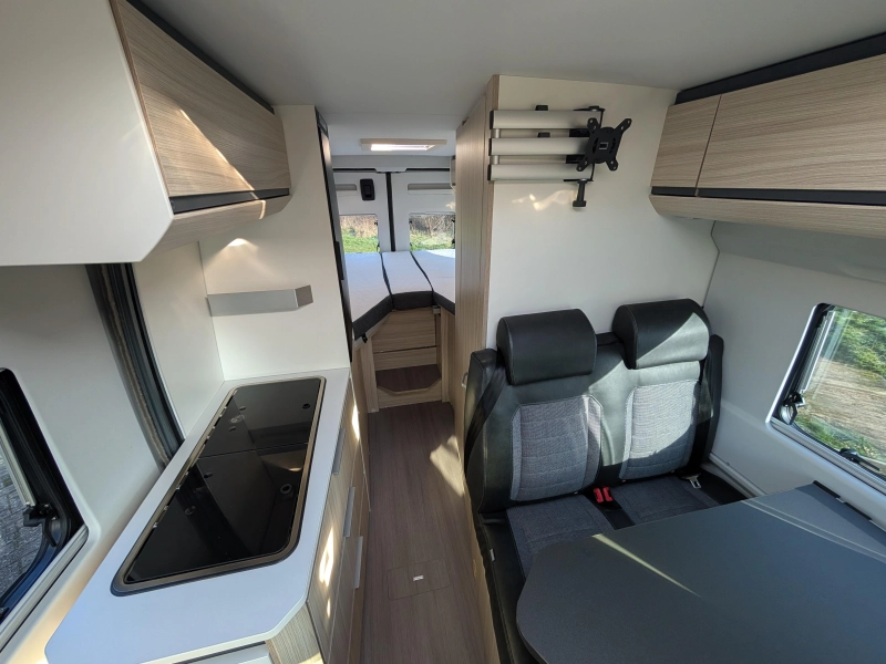 Adria Twin Axess 640 SL Lengtebedden buscamper  foto: 7