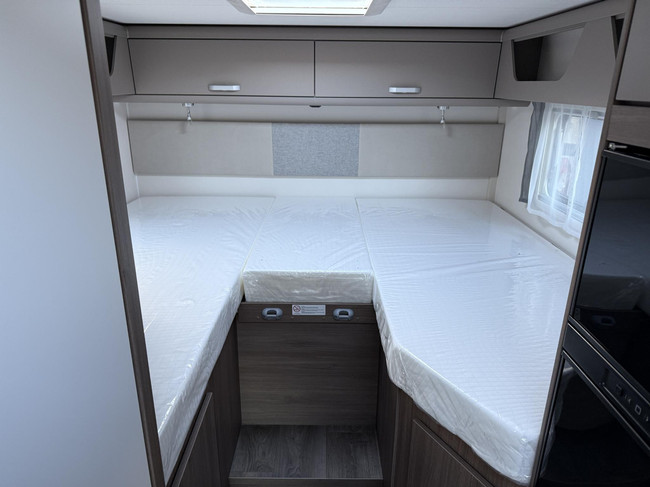 Carado T448 Pro+ Autom&aacute;tico 5 plazas de asiento y cama foto: 10
