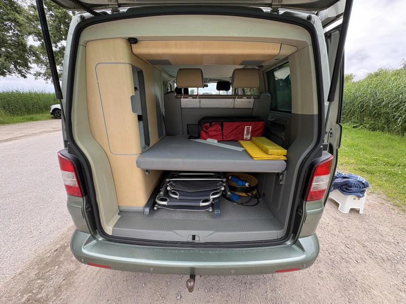 Volkswagen T5 California  foto: 9