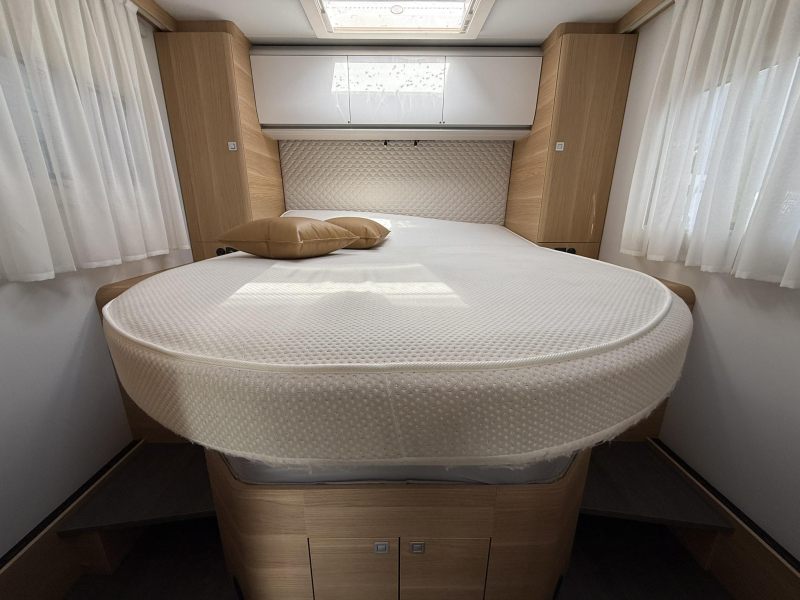 Adria Matrix Plus 670 SC Queensbed - AUTOMAAT  foto: 18