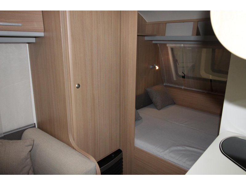 Adria Aviva Lite 390 PS Mover,Voortent,Fietsenrek  foto: 8