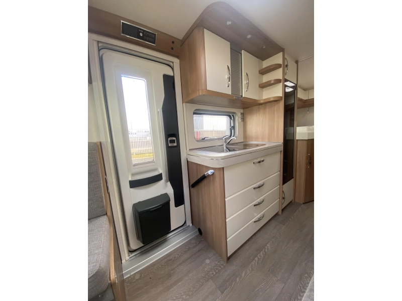 Hobby De Luxe T 65 GE Premium Fiatbasis photo: 11