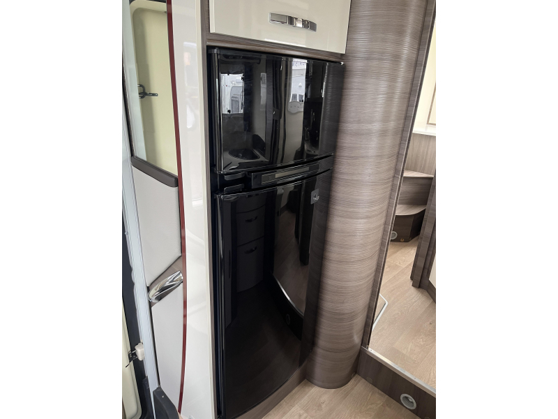 McLouis Carat 480 G -Queensbed-Levelsysteem Foto: 5