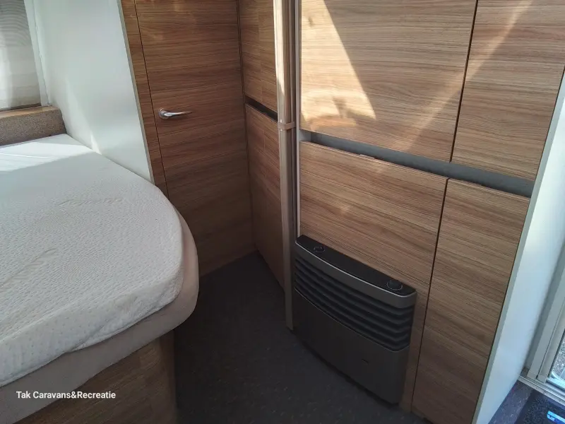 Adria Altea 462 PU Fransbed zeer netjes.  foto: 8