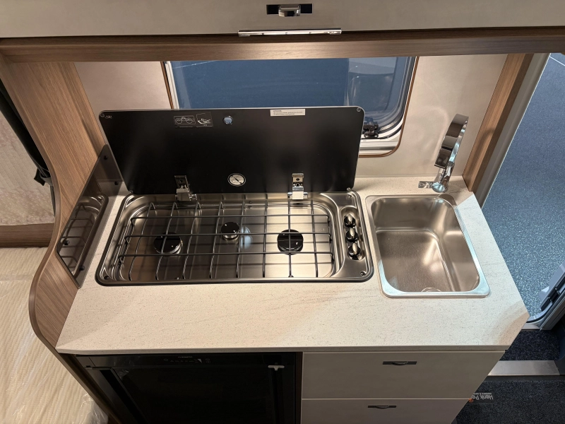 Tabbert Cazadora 460 E enkele bedden  foto: 10