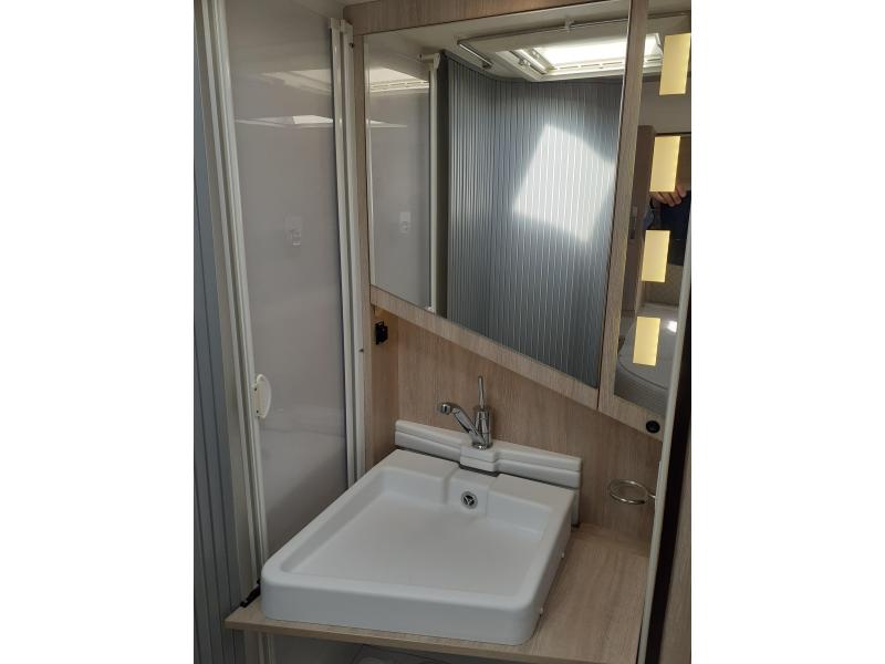 Rapido 650 F Queensbed / nette wagen  foto: 11